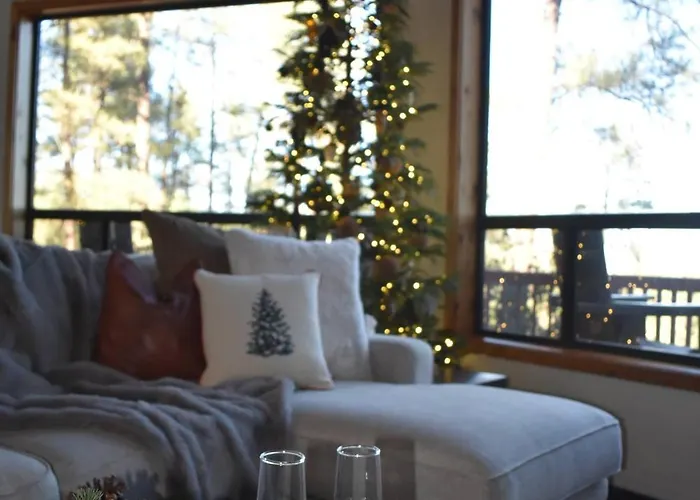 Holiday home Wildlife Views~hot Tub~fire Pit & Games *