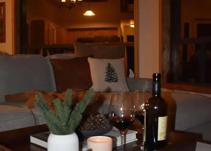 Holiday home Wildlife Views~hot Tub~fire Pit & Games *